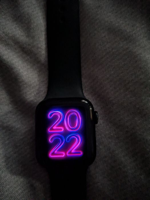 Vând Apple watch SE