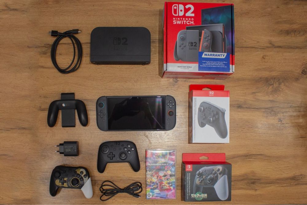 Nintendo Switch 2 с геймпадами и аккаунтом