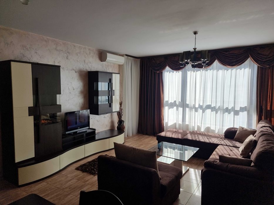 Продава се Двустаен апартамент в София, Оборище - 71 кв.м за 1902 €/кв.м - Снимка #1