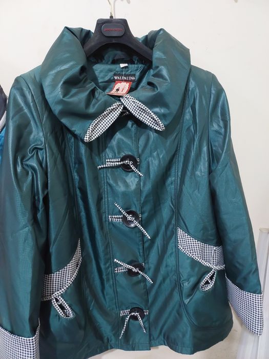 продам женский куртка тёплый