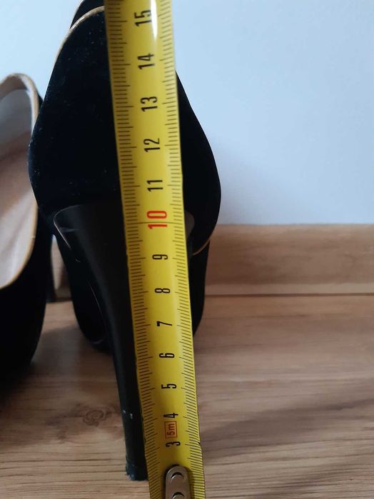 Pantofi negri eleganti