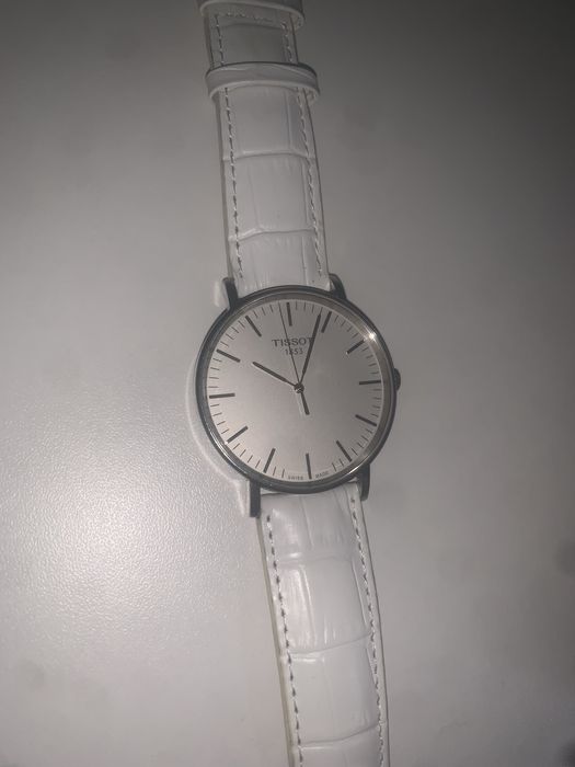 Tissot Everytime Large : Оригинальные наручные часы.