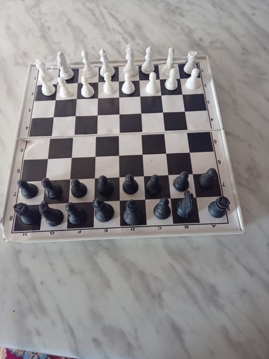 Shaxmat va shashka doskasi