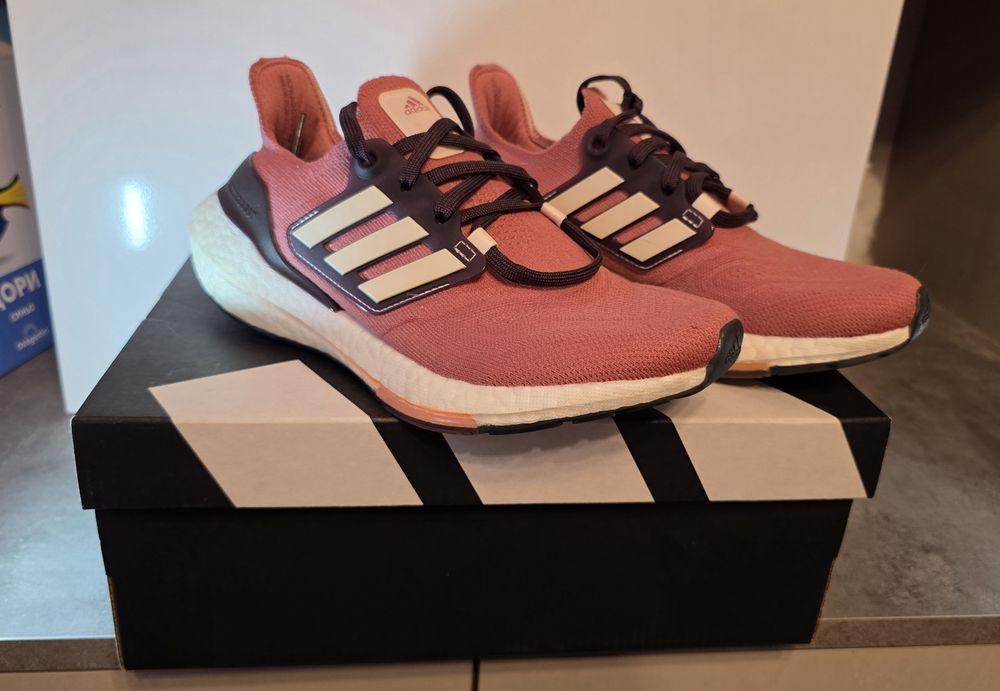 Adidas Ultraboost 22W размер 37 1/3