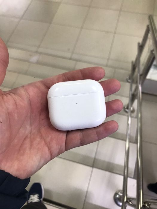 Продам Air Pods 3