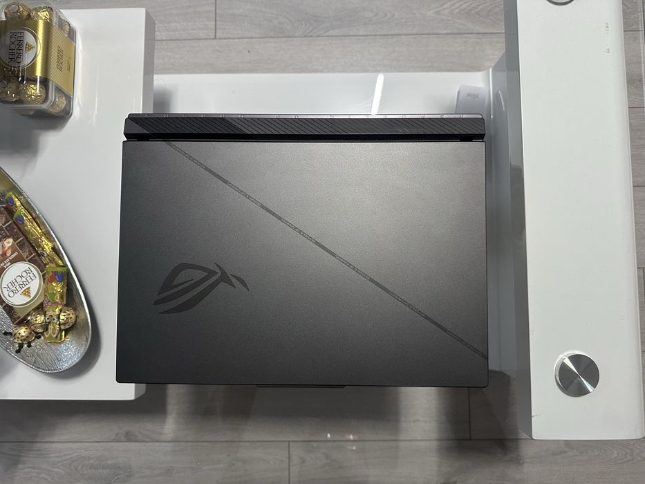 Asus Rog Strix G16JZR
