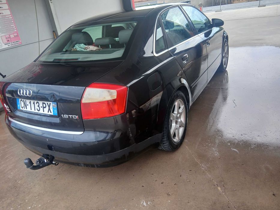 Vand sau schimb cu sharan audi a4 b6.