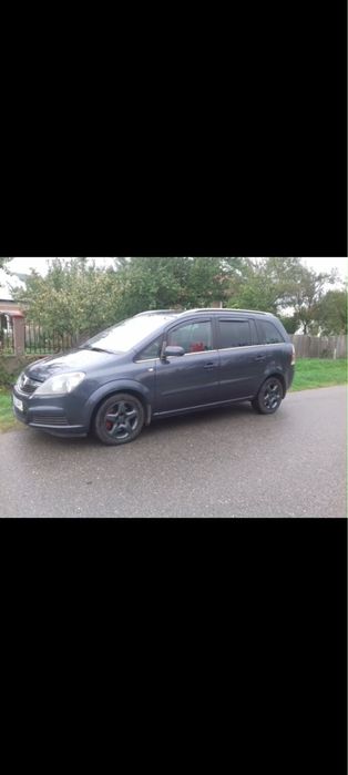Vând Opel Zafira B