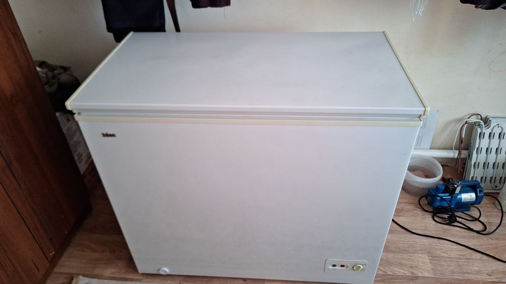 Холодилник ,морозильник сатылады