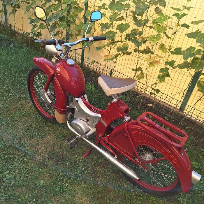 Vand simsonetă 48cm3 fara acte