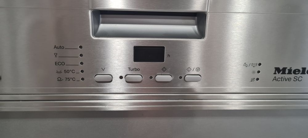 Съдомиялна Miele 60см А++ за частично вграждане  G4203SCi