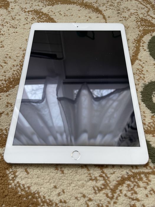 iPad 7th Gen Wi-Fi Model A2197 - Pentru Piese