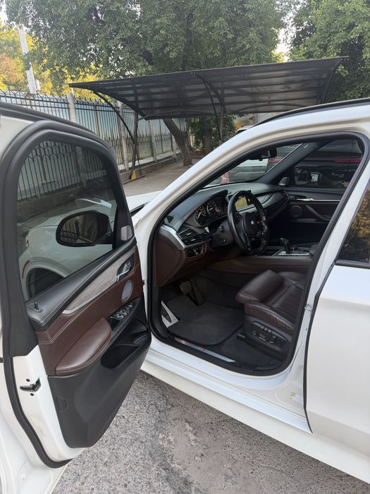 BMW X5 - 4.4 литра