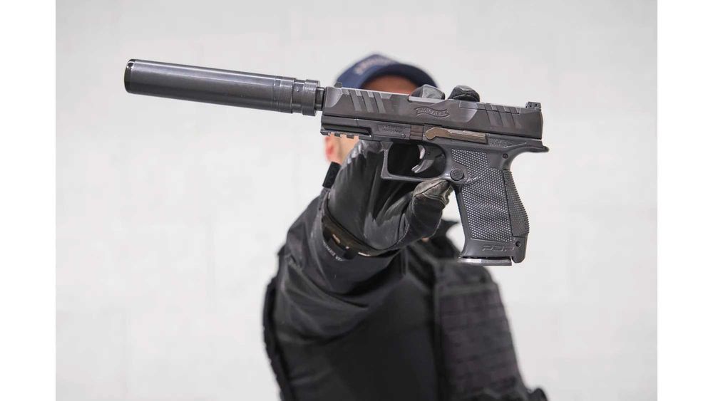 Еърсофт пистолет Walther PDP Compact 4 + заглушител (Пружинен) UMAREX Германия