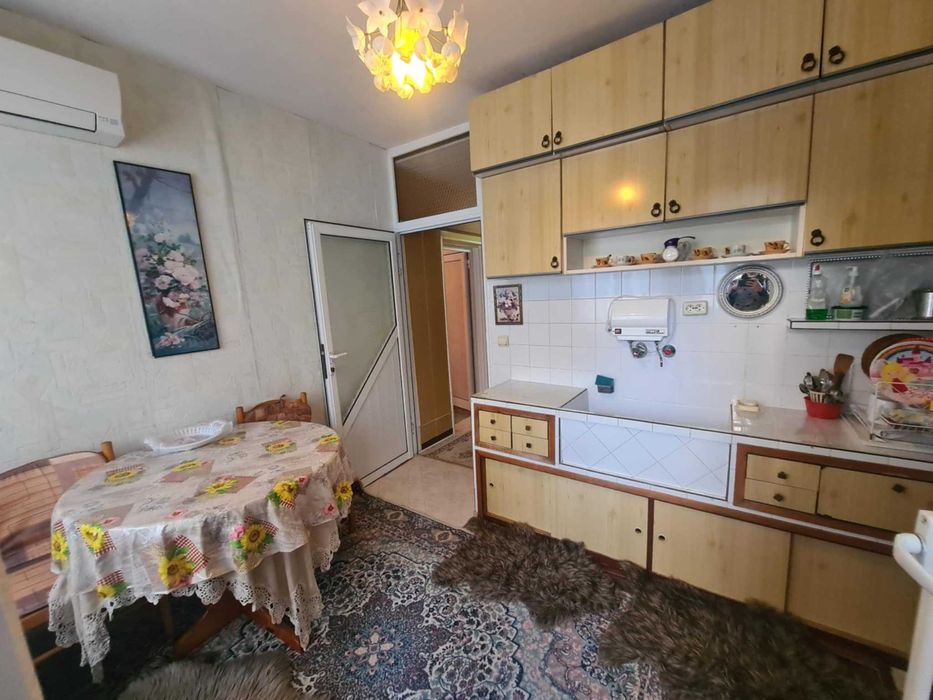 Продава се Тристаен апартамент в Хасково, Любен Каравелов - 79 кв.м за 1033 €/кв.м - Снимка #4