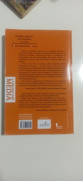 Moda, publicitate, consum