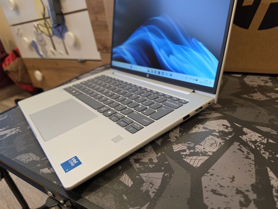 Нов! HP ProBook 4 G1iR 14 / Intel 5-120U / 24GB Ram / 256 SSD