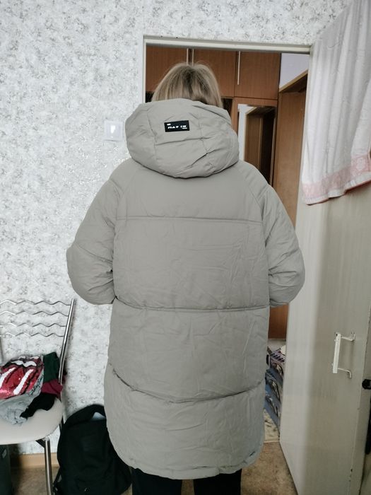 Продается куртка новая