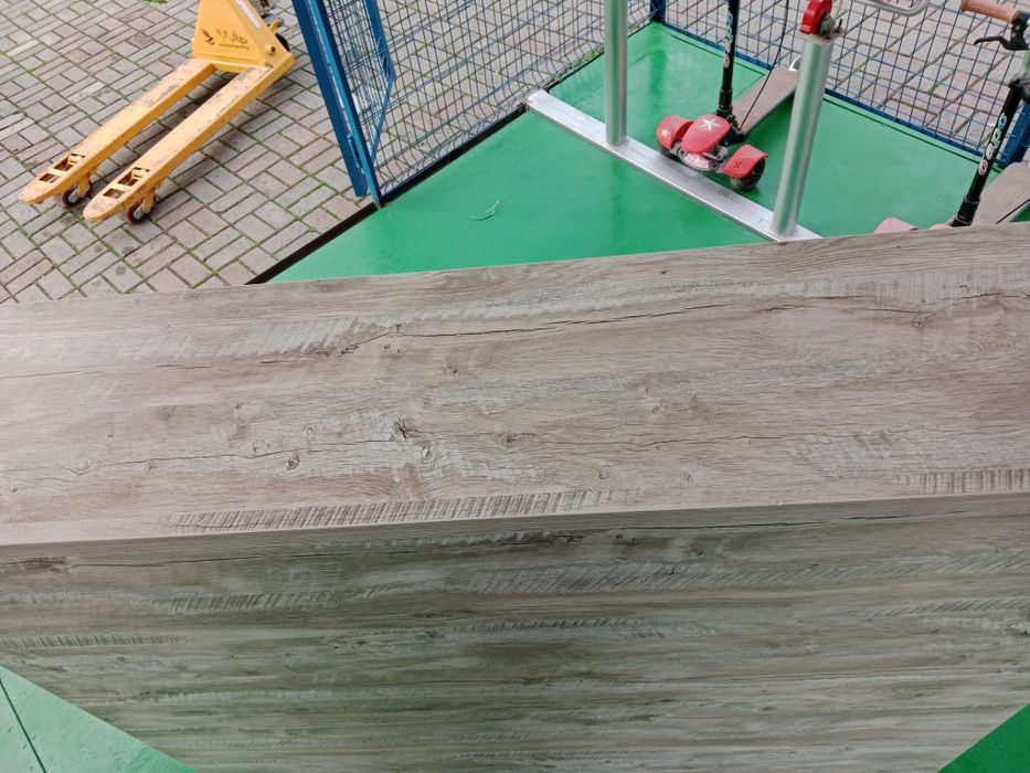 Продам стол для ресепшена,бар и тд