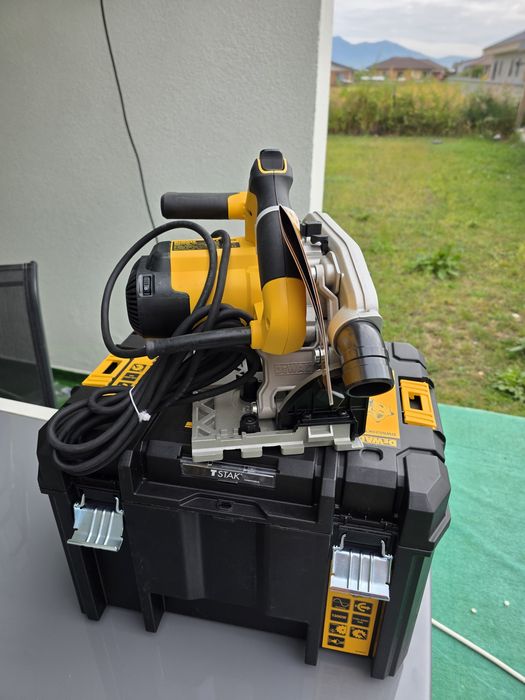 Fierastrau circular Dewalt DWS-520