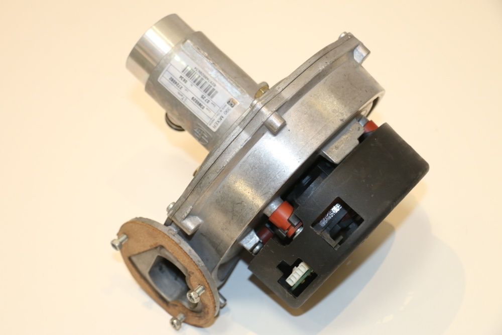 Ventilator centrala Ariston condensare mixer gaz Sit 390