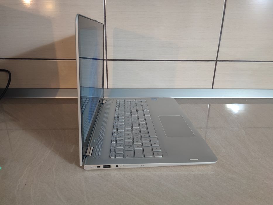 Laptop HP I5 ENVY x360 touch SSD 128 HDD 1TB 8 GB RAM Windows 11 PRO ofer factura si garantie