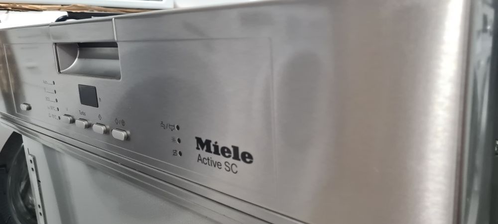 Съдомиялна Miele 60см А++ за частично вграждане  G4203SCi