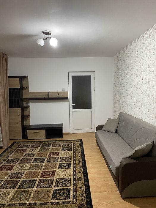 Inchiriez apartament