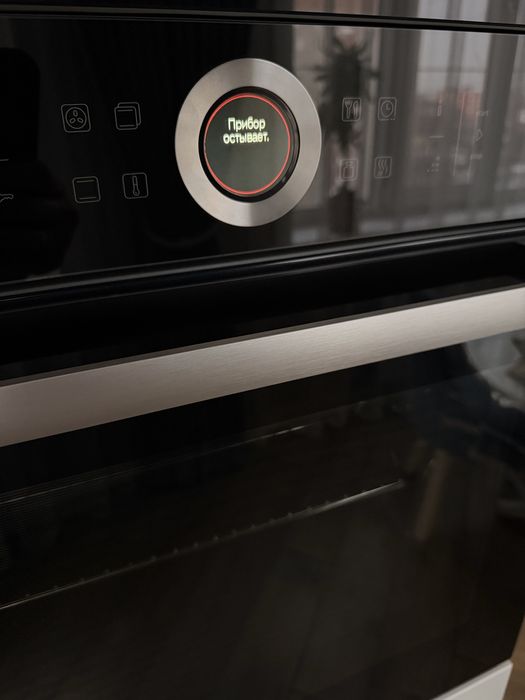 Духовой шкаф фирмы BOSCH.