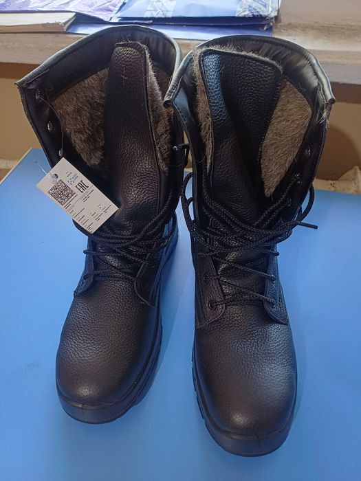Продам Берцы Зимние.
