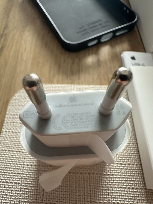 Адаптер за айфон 20W и кабел USB-C to Lightning