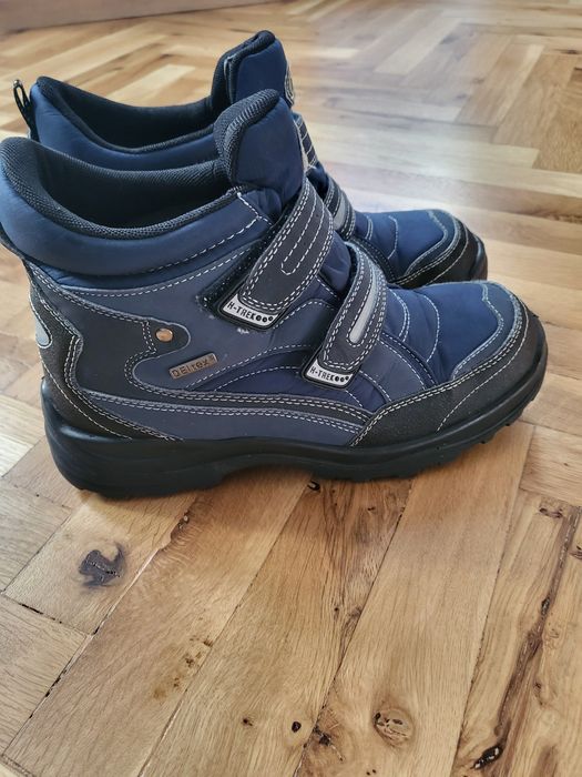 Зимни  водоустойчиви  боти.