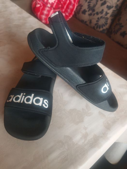 Сандали Adidas 35 номер