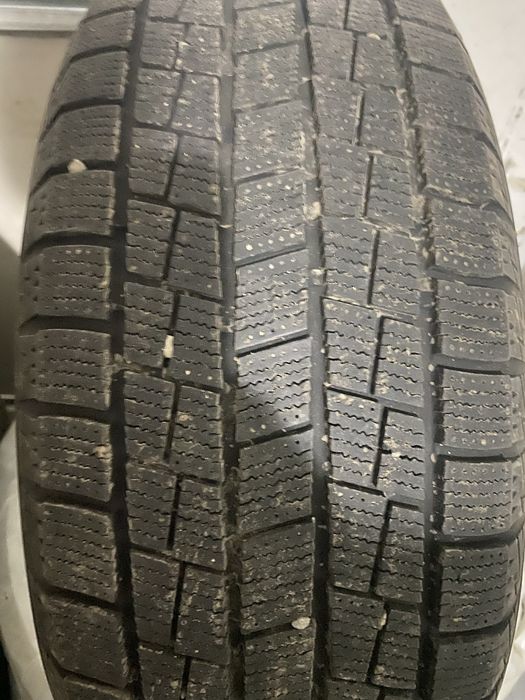 Продам шины на размер 17.  16.  15.