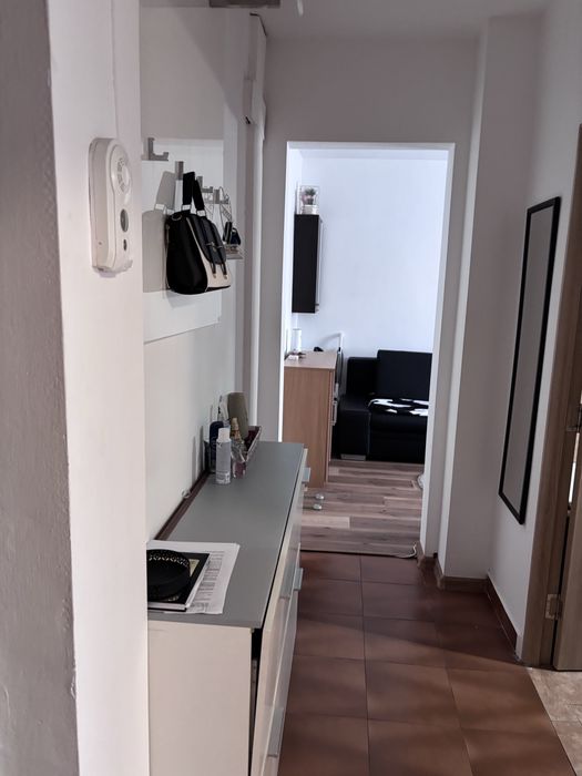Se ofera spre vanzare apartament cu 3 camere