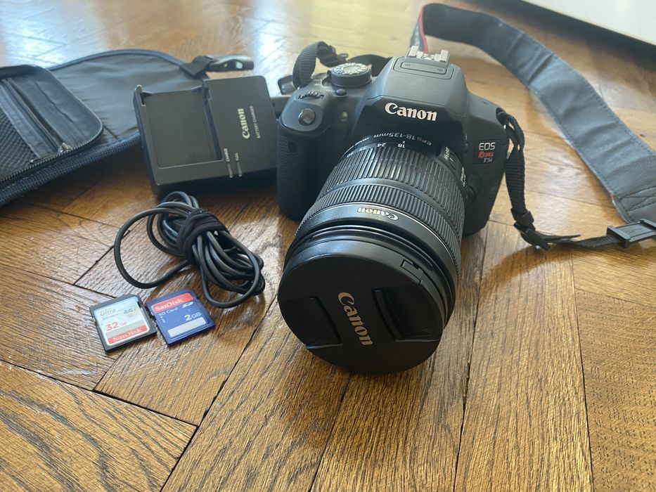 Фотоапарат Canon EOS Rebel T5i