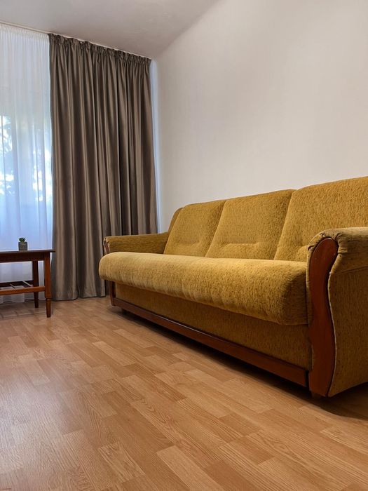 Vand canapea extensibila , plus doua fotolii