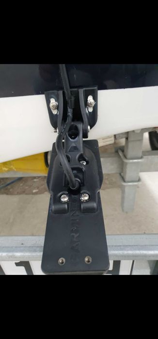 Продавам сонар  Garmin