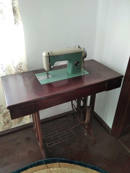 Vând mașină de cusut Ileana (Cugir) din anul 1960