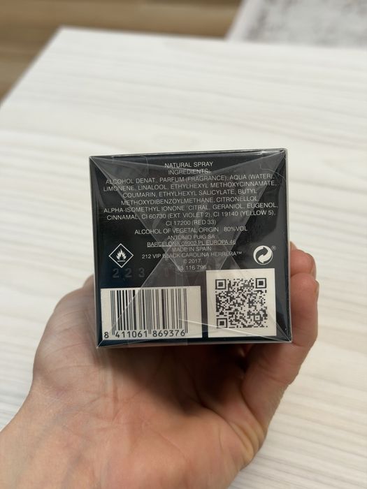 Parfum Carolina Herrera 212 VIP Black