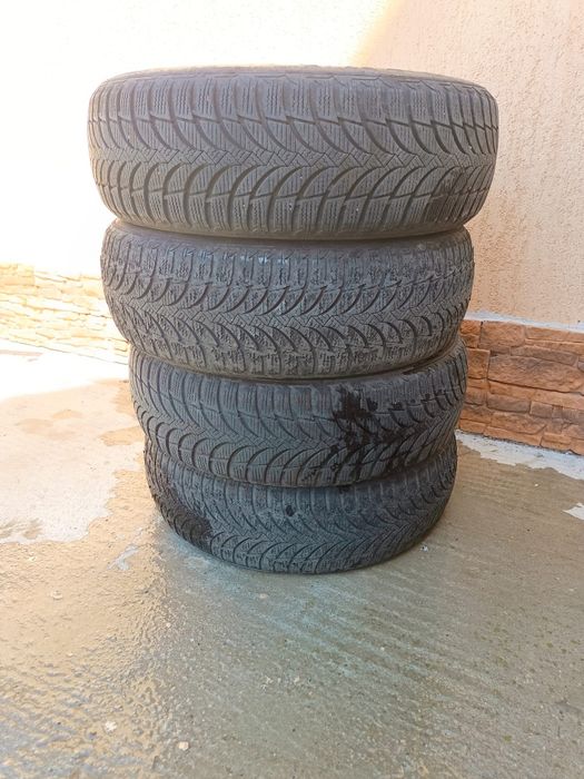 Vand anvelope de iarna 185/65/R15