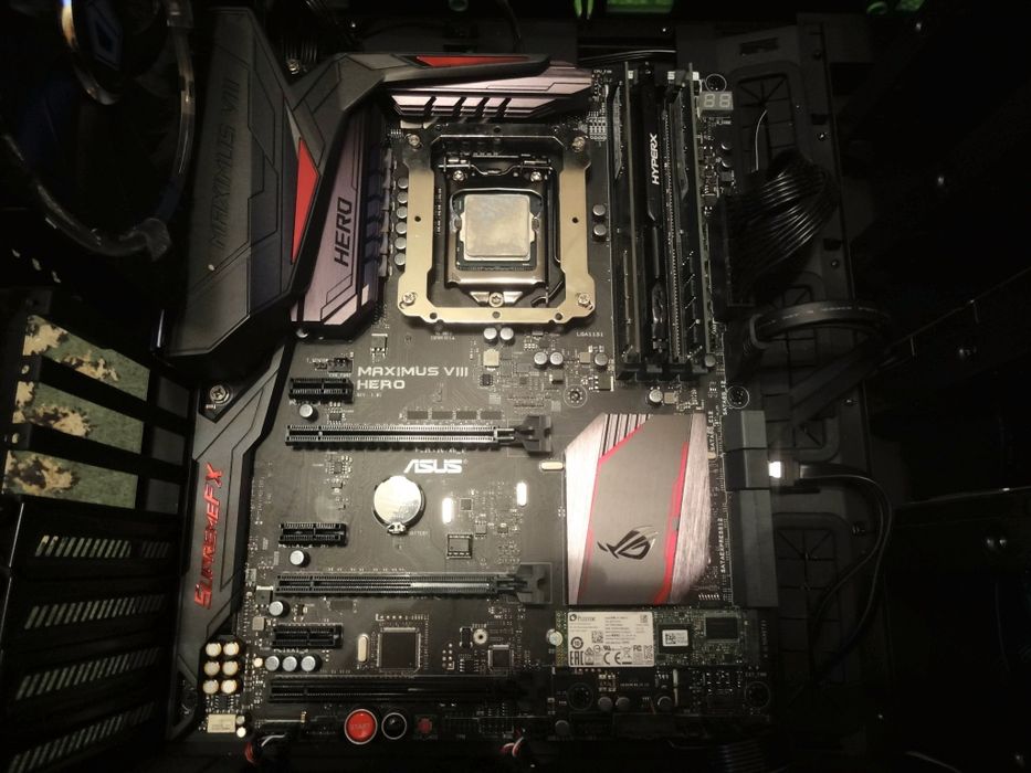ASUS ROG Maximus Hero VIII + i7