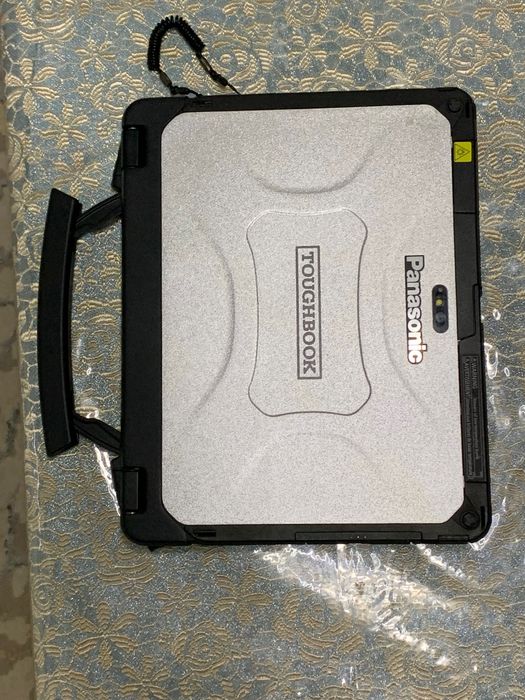 Panasonic cf20 intel i5-7y57