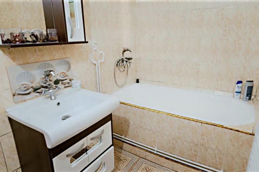 Închiriez apartament micro 1