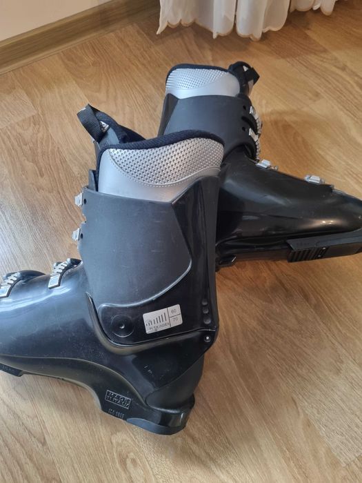 Clapari ski, noi, Roxa, marime 42, 43, 28, 28.5, flex 70, made Italia.