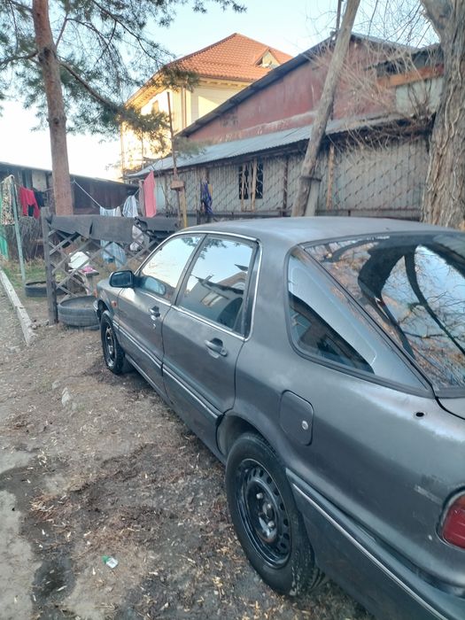 Mitsubishi Galant