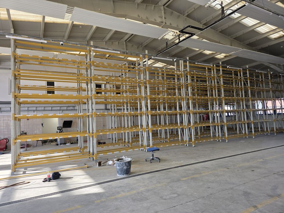 Rafturi metalice pentru anvelope si europaleti