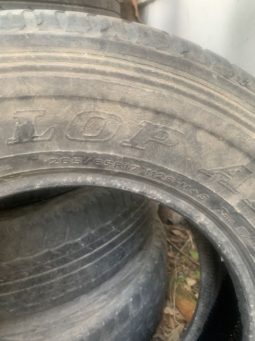 Продам шины б/у 265/65/17