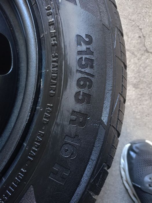 Dacia Duster 215/65/16 Continental