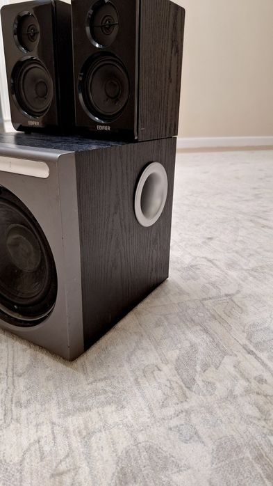 Колонка Edifer  .